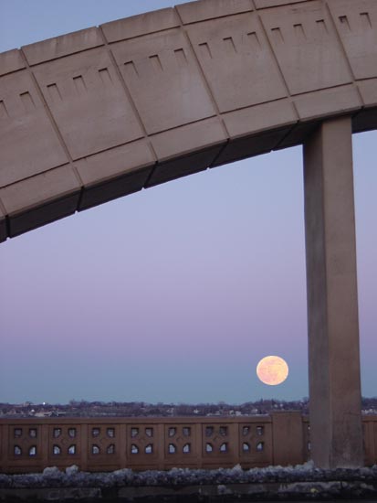 bridgegiantmoon.jpg
